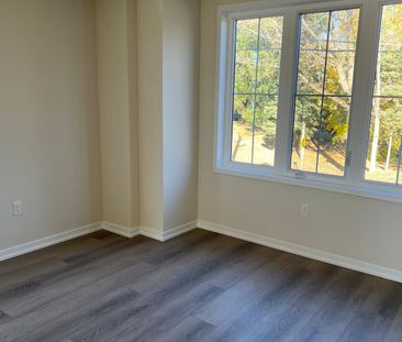 For Lease - 3 Kingbird Common Unit# 1, Cambridge, Ontario - Photo 6