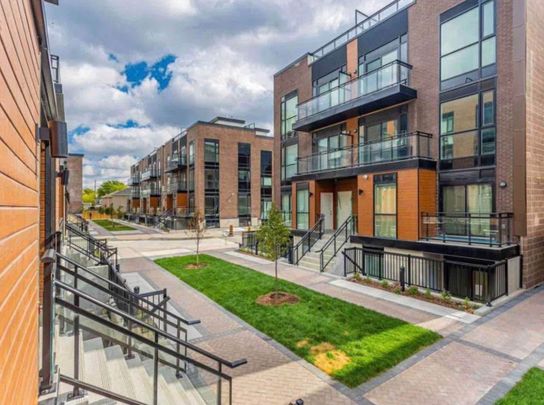 For Lease - 5299 highway 7 Highway Unit# C1002, Vaughan, Ontario - Photo 1