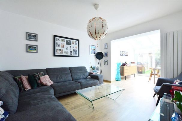 4 bedroom semi-detached house to rent - Photo 1