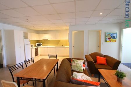 4-bedroom shared unit / apartment, North Terrace - Photo 2