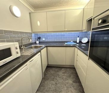 1 Bedroom Apartment To Let - Photo 4