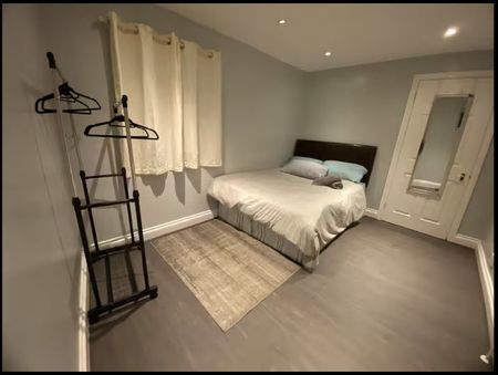 2 Bed Flat, Parkfield Road, SE14 - Photo 3