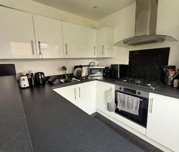 Hmo At Limeslade, Stanford-le-hope, SS17 - Photo 2