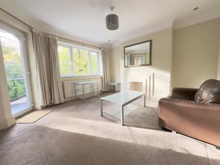 3 Bed Flat, Withdean Court, BN1 - Photo 2