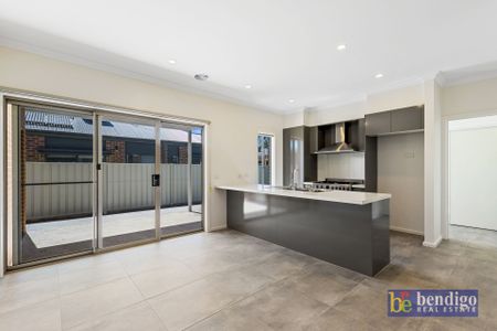 Spacious and Modern Living in North Bendigo - Photo 2