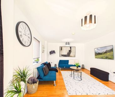 2 Bed Flat, Washington House, E5 - Photo 3