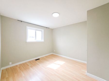 For Lease - 459 Addison Street Unit# Main, Oshawa, Ontario - Photo 4