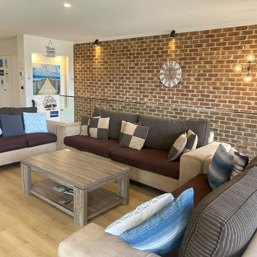 Long Beach Lifestyle - Photo 1