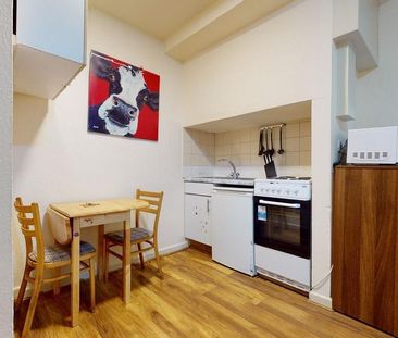 Studio to rent - Photo 4