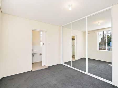 OPEN INSPECTION RESCHEDULED - Renovated delight within hop, skip and jump to train station - Photo 5