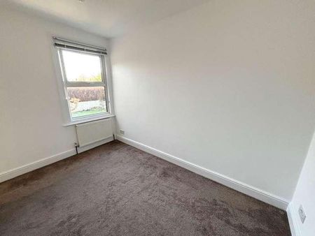 Glebe Road, Egham, TW20 - Photo 4