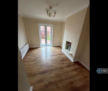 3 bedroom terraced house to rent - Photo 5