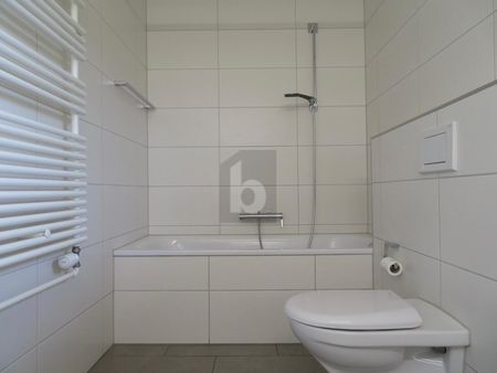 ZWEISTÖCKIG UND MODERN MIT NEUEM DACH - Photo 5