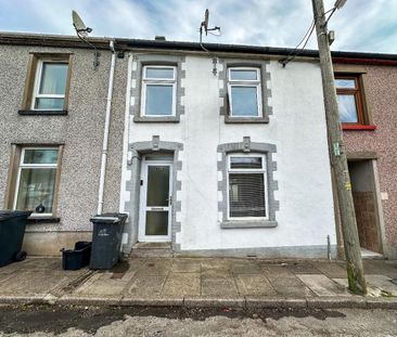 3 bedroom terraced house to rent - Photo 1