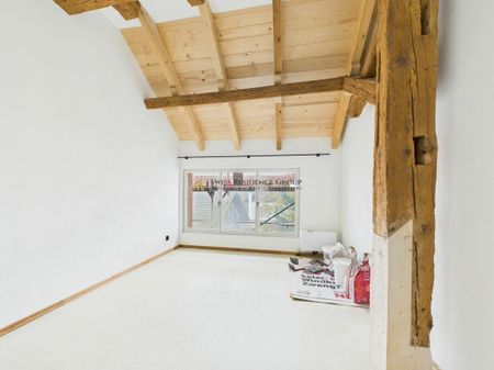 Charming old building meets family comfort - top-renovated duplex apartment for first time rental - Photo 4