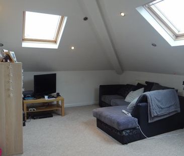 Victoria Road North, Southsea - Photo 1