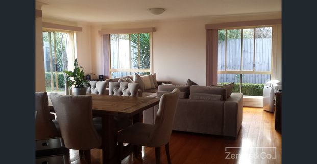 This well-maintained 3-bedroom family home - Photo 1