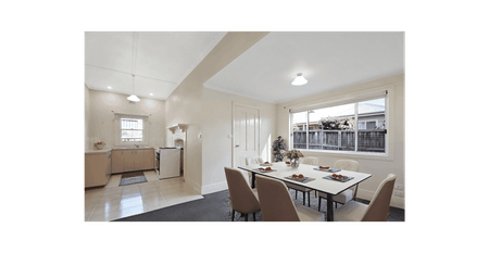 CHARMING 3 BEDROOM COTTAGE CLOSE TO TOWN!!! - Photo 3