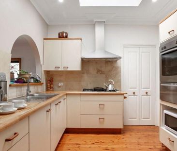 Family Haven In A In Quiet Russell Vale Location - Photo 3