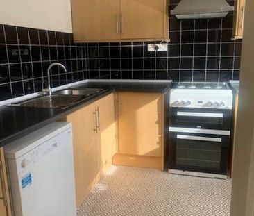 Flat in Longholme Road, Off Cumwhinton Road - Photo 2