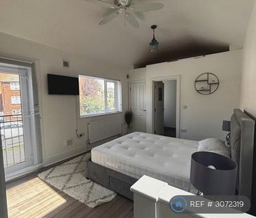 1 bedroom semi-detached house to rent - Photo 3