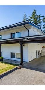 5 Bedroom West Abbotsford House - Photo 4