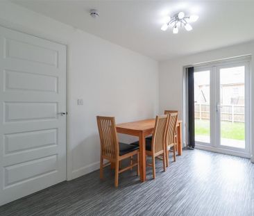 5 bedroom semi-detached house to rent - Photo 5