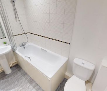 1 bedroom ground floor flat to rent - Photo 1