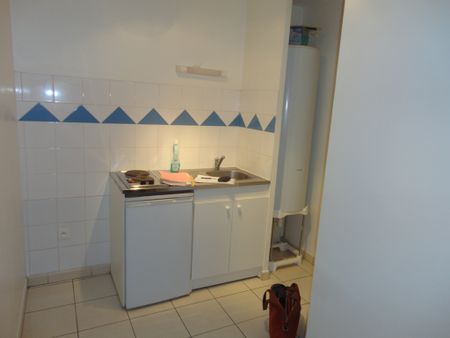 REZ DE JARDIN BEAUVAIS - 1 pièce(s) - 35 m2, - Photo 3