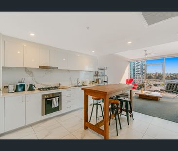 ULTIMA HARBOURSIDE - FURNISHED AND FULLY EQUIPPED - Photo 5