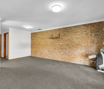 2-Bedroom Townhouse in Prime Location - Photo 5