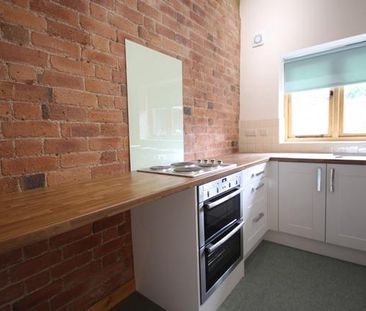 2 bedroom barn conversion to rent - Photo 4