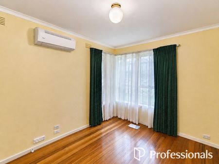 3 Bed Family home in Burwood East - Photo 5