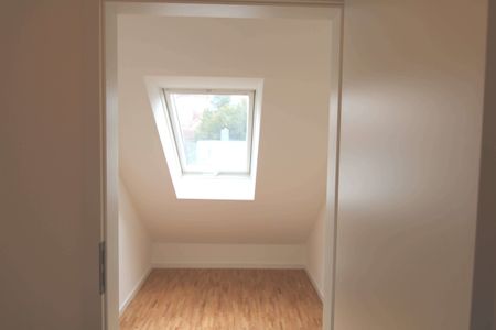 Traumhafte 4,5-Zimmer Maisonette-Wohnung im schönen Neuenstadt z vermieten! - Foto 2