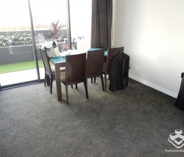 Stunning Ground Floor Love St Apartment - Photo 2