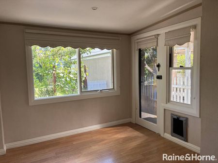 Character Cottage in the Heart of Bowral - Photo 5