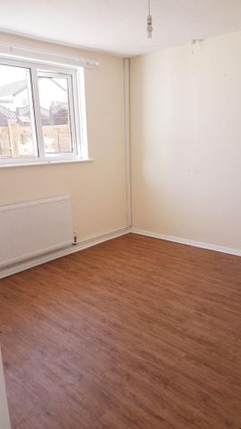 2 bedroom bungalow to rent - Photo 3