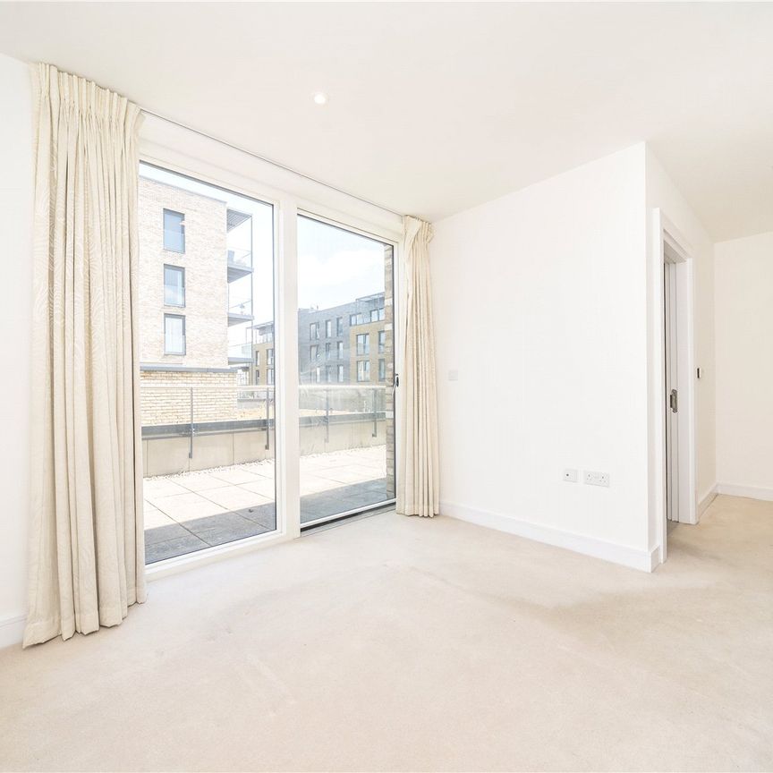 Handley Drive, London, SE3 9BW - Photo 1