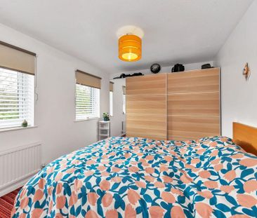 3 bedroom semi-detached house to rent - Photo 6
