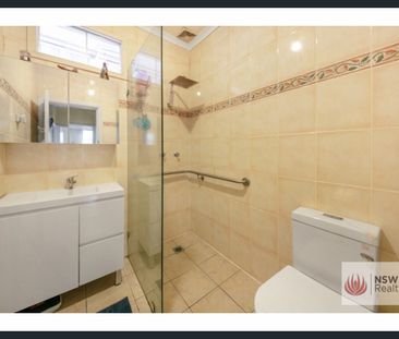 Neat & Tidy 2 Bedroom House - Photo 4