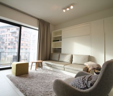Beautiful furnished studio apartment with terrace for rent - Photo 1