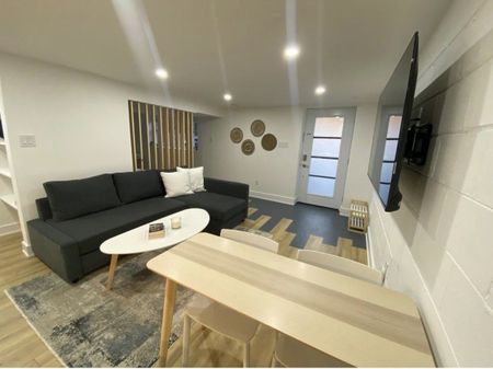 For Lease - 100 Stephen Drive, Toronto, Ontario - Photo 5