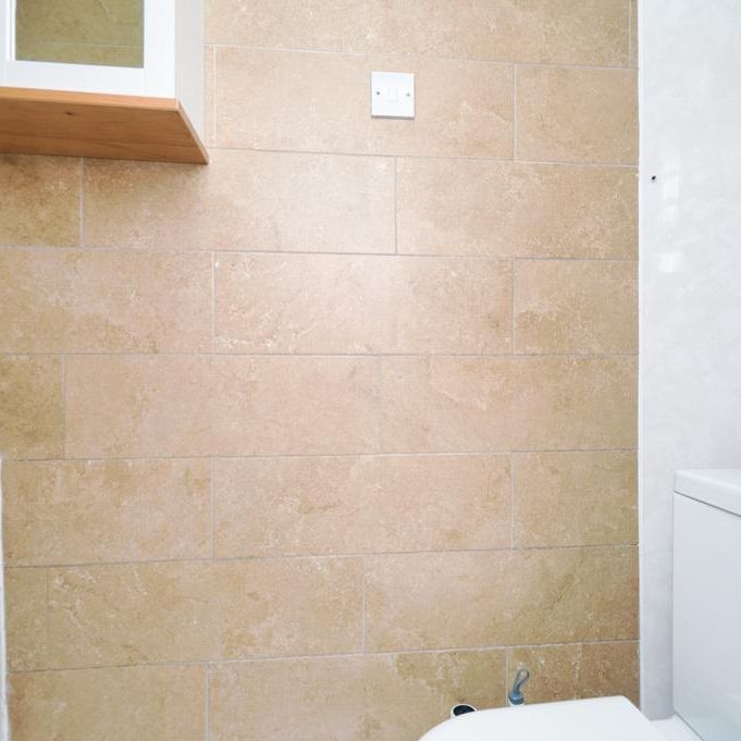 1 bedroom in a flat share to rent - Photo 1