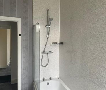2 bedroom end of terrace house to rent - Photo 1