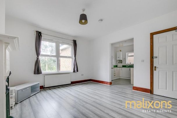 2 bedroom flat to rent - Photo 1