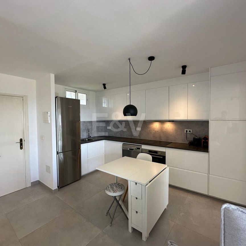 Magnificent 1-Bedroom Apartment in Marbesa with Stunning Mediterranean Sea Views available until September - Photo 1