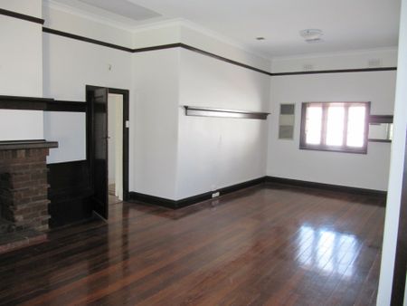 West Perth Perfection! - Photo 3