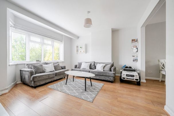 Morton Way, London, N14 - Photo 1