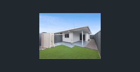 MODERN 2 BEDROOM DUPLEX - Photo 5