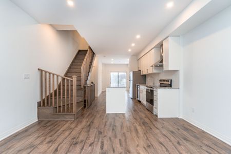 For Lease - 1724 Pleasure Valley Path, Oshawa, Ontario - Photo 4